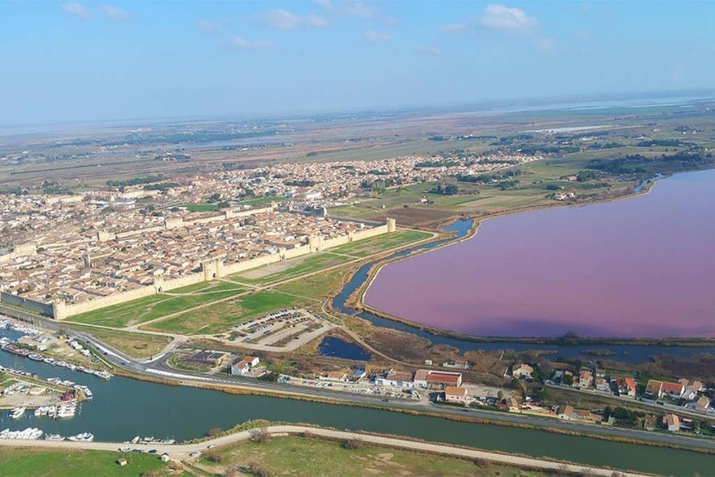Un Charmant Logement Lägenhet Aigues-Mortes Exteriör bild